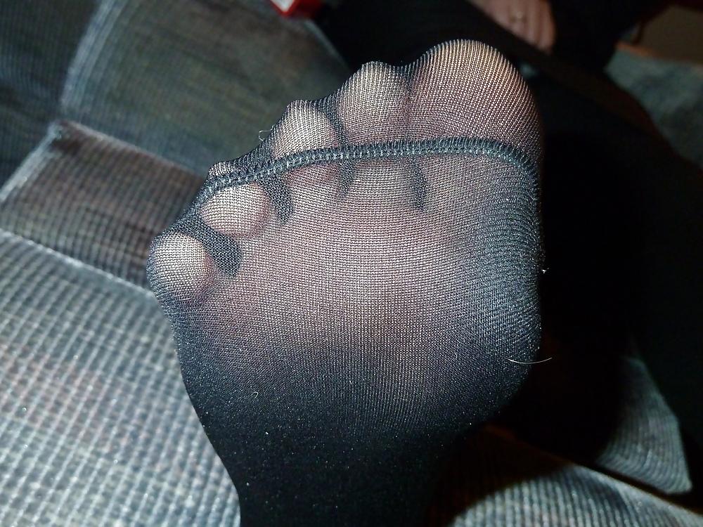 6P Sexy feet babysitter nylon