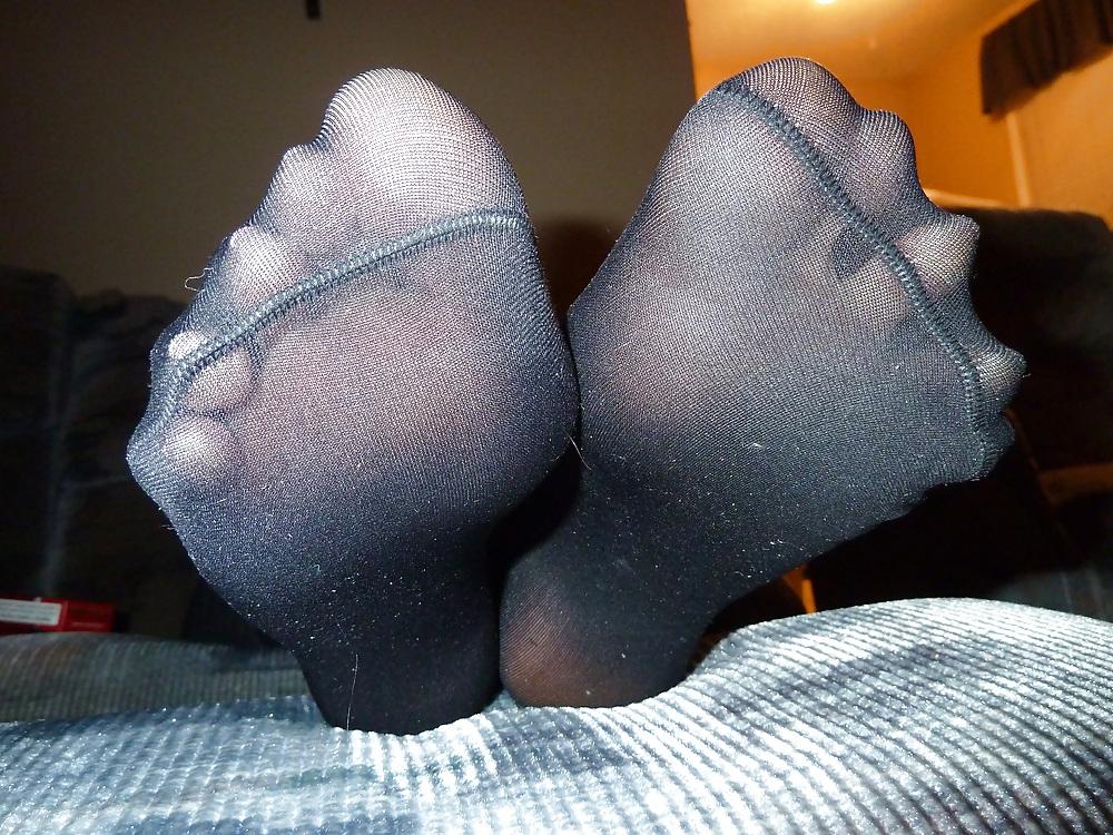 6P Sexy feet babysitter nylon