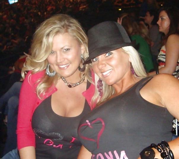 10P Hot Amatuer Big Boobs (non-nude)