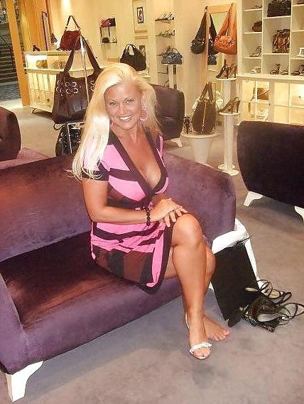 10P Hot Amatuer Big Boobs (non-nude)