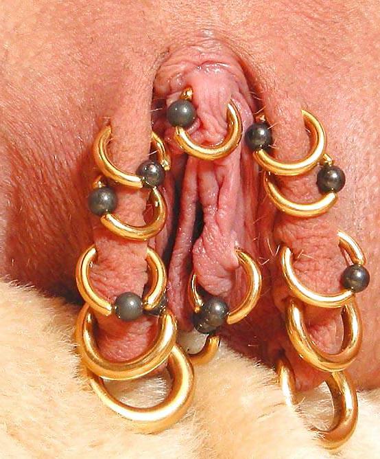 18P Pierced pussy