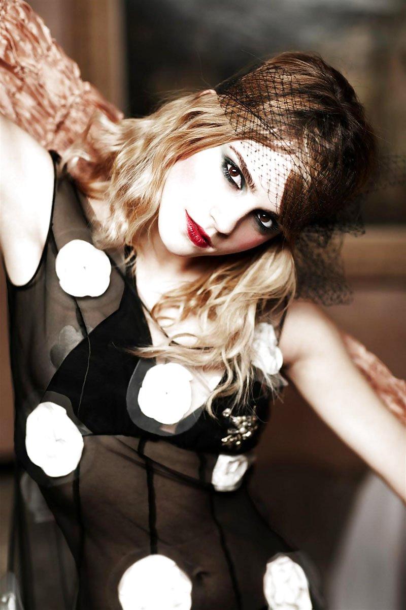 25P Celeb Cum Targets : Emma Watson