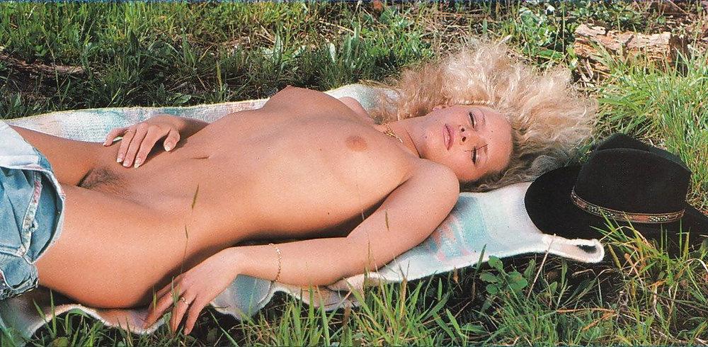 23P Manuela Lopez (Nue)