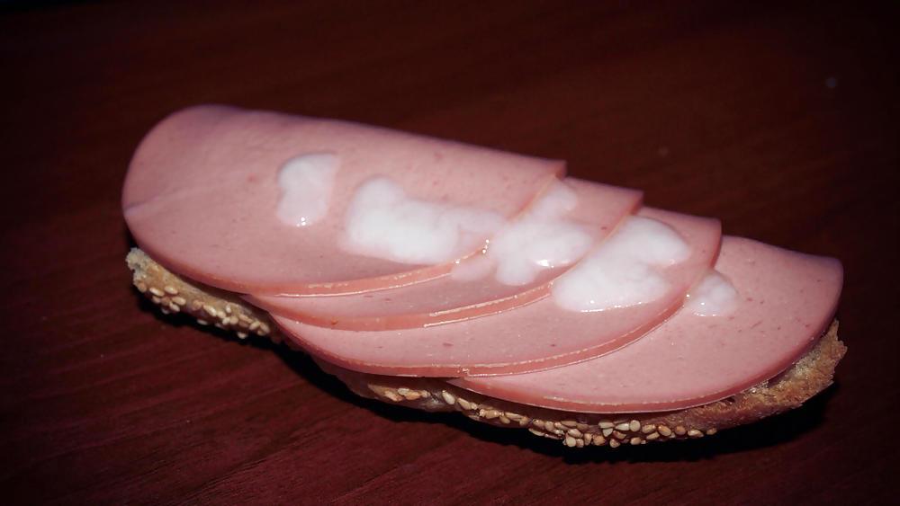 25P Cum on food
