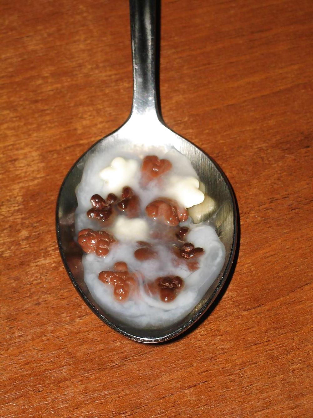 25P Cum on food