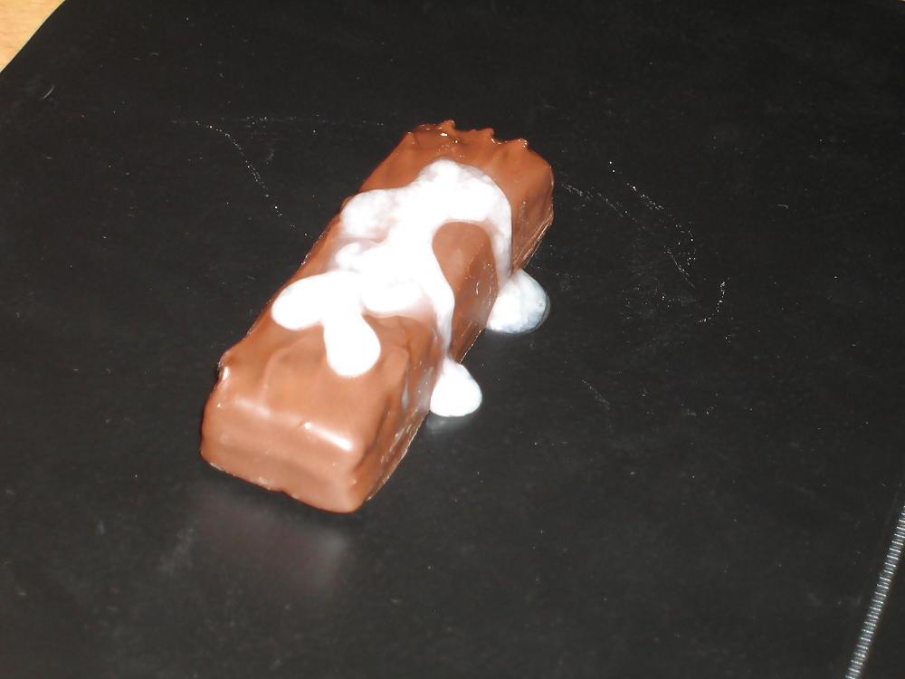 25P Cum on food