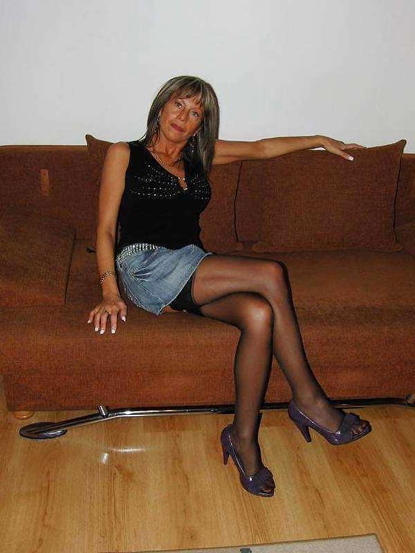 4P Exposed wife - mature hotwife in stockings