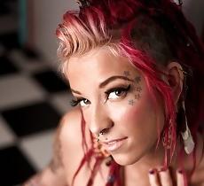 25P Tatt's & Pierced