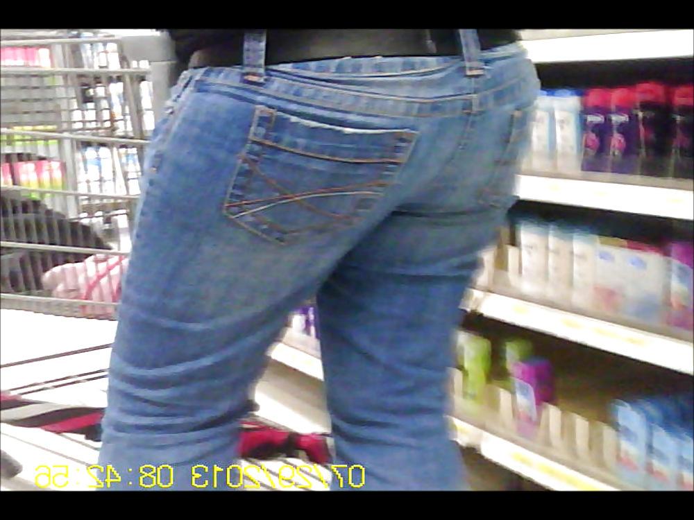 10P Milf Booty in Jens