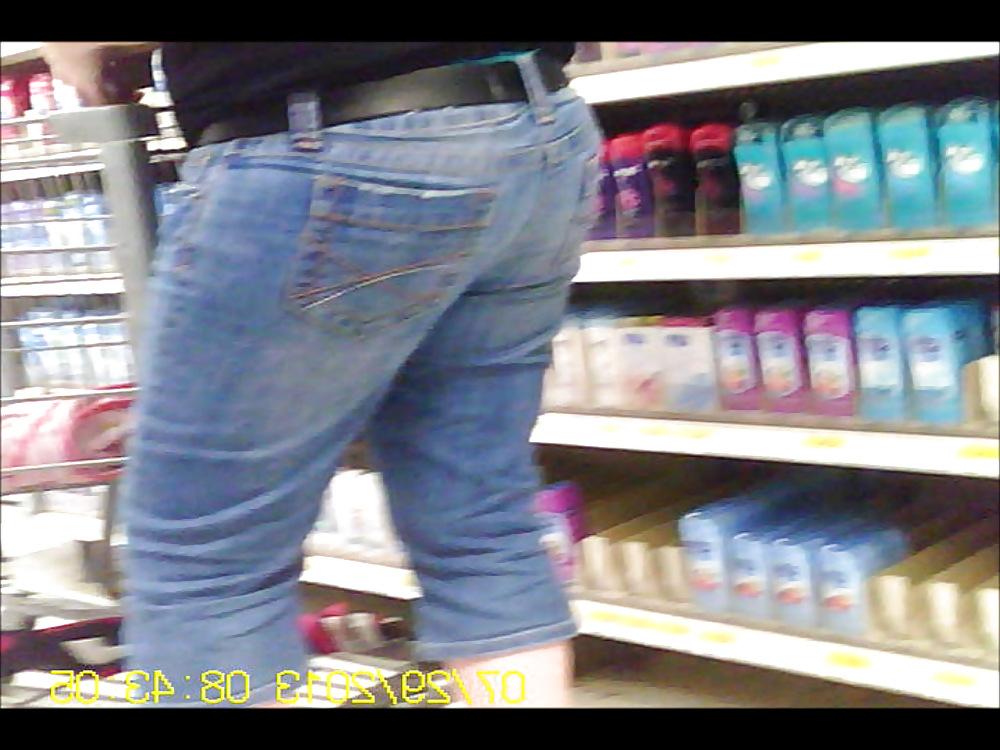 10P Milf Booty in Jens