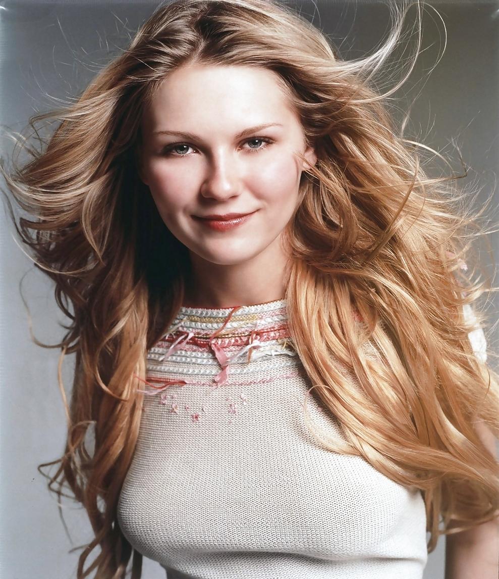 25P Sexy Kirsten Dunst