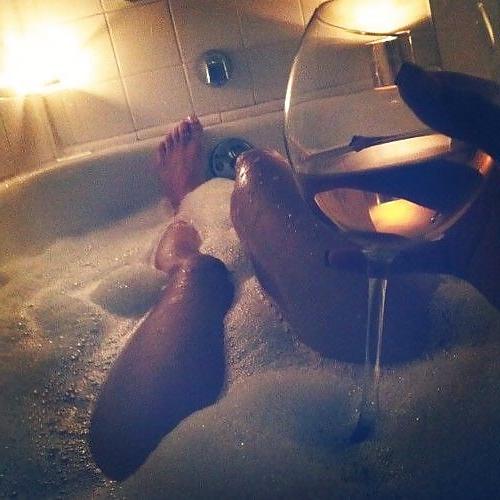 25P Wine & Erotic