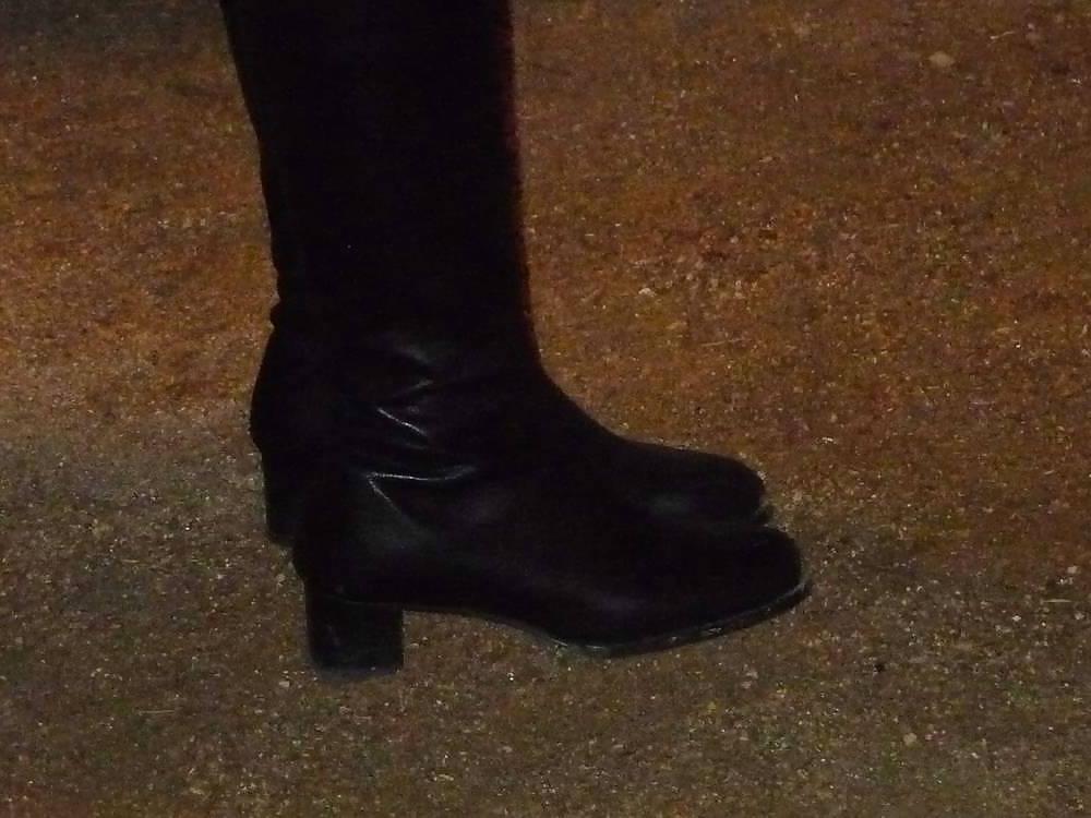 14P Japanese Candids - Feet on the Street 23