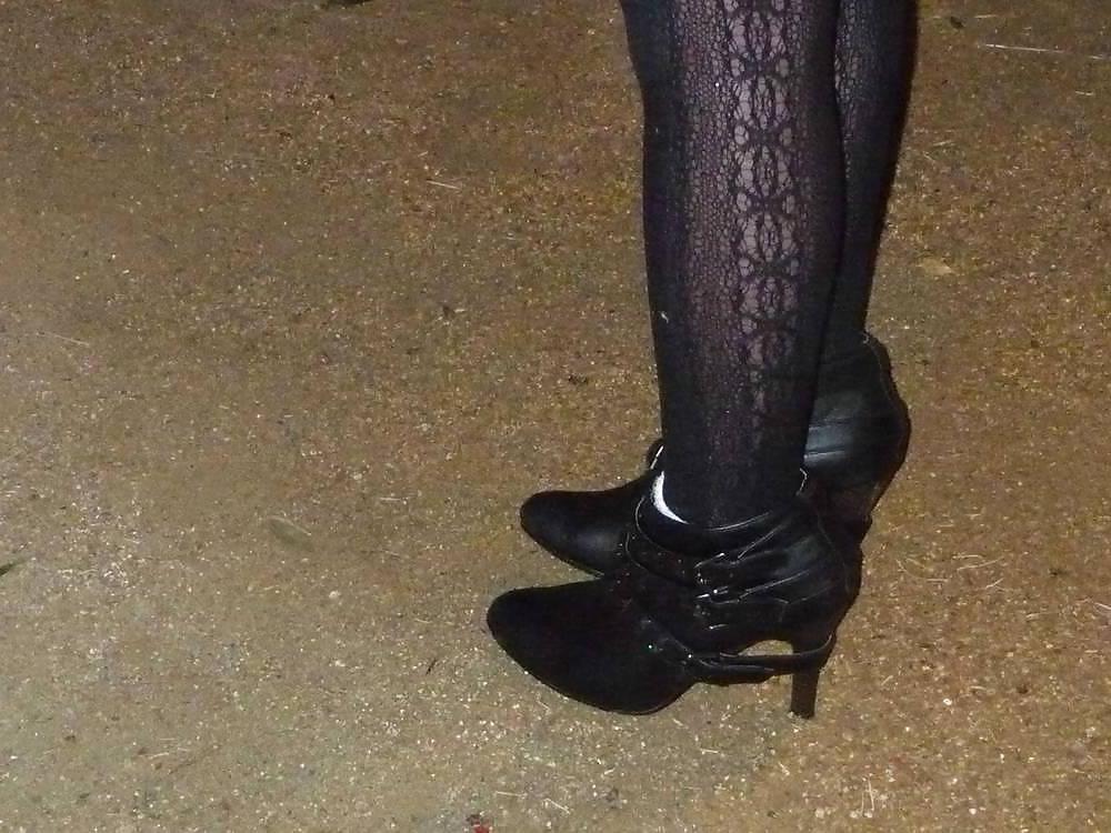 14P Japanese Candids - Feet on the Street 23