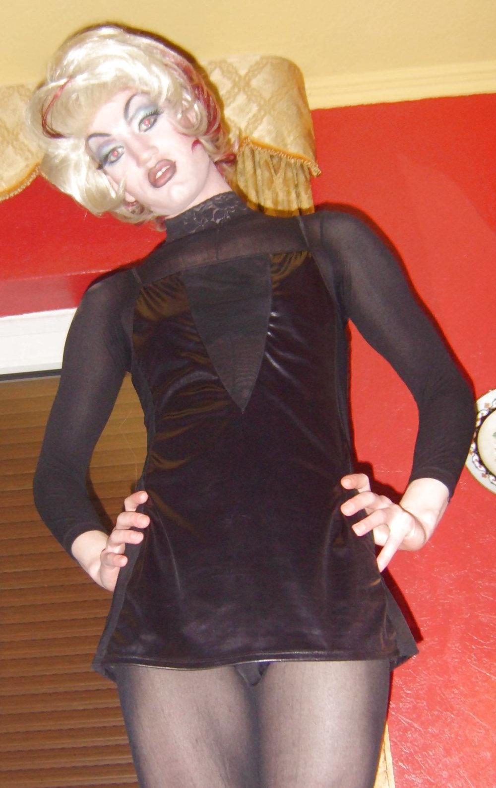 9P Extreme Fetisch Crossdresser Slut!
