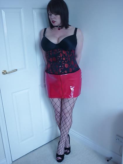 25P UK amateur sluts Exposed mature & young 2