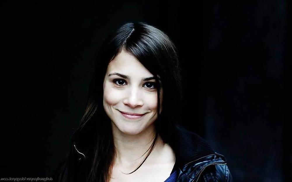 18P Aylin Tezel hot german celeb