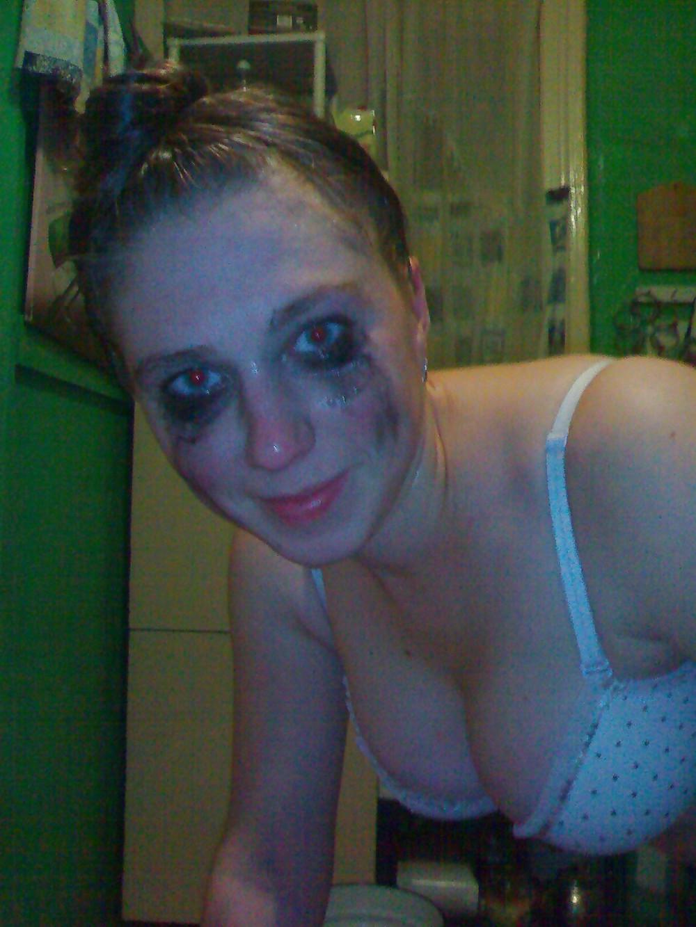 25P Ex German girlfriend 18 yo