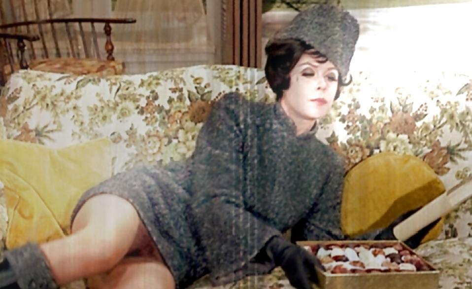 25P Bewitched nude pics