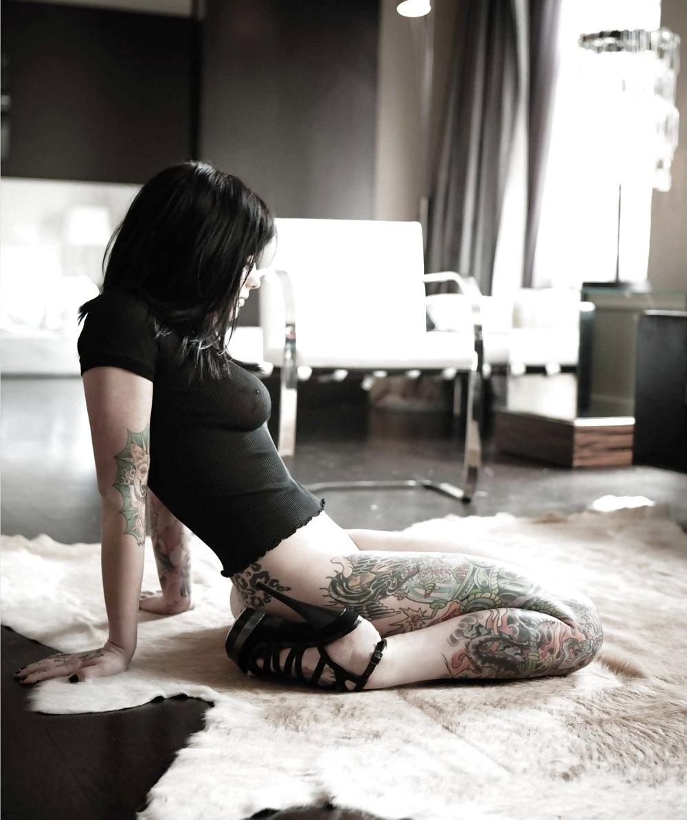 24P Few more Punker chicks. tattooed. emo. rockabilly.
