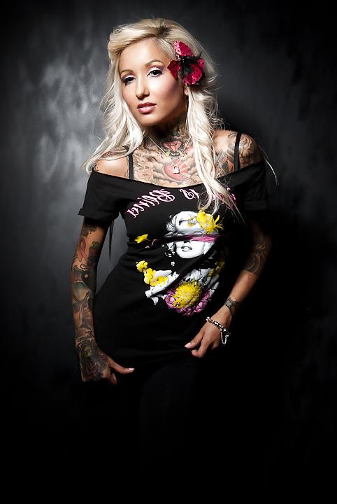 24P Few more Punker chicks. tattooed. emo. rockabilly.