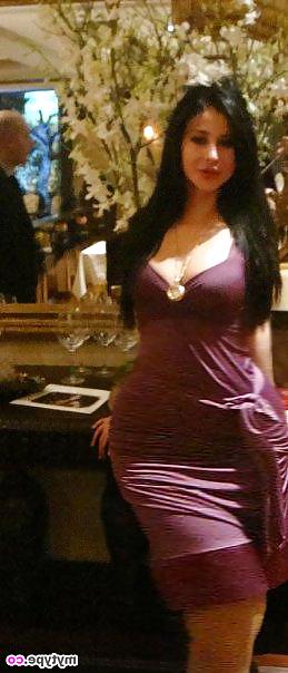 25P Arab + muslim big ass girls 1