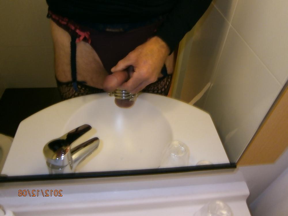 10P Public exhib masturbation queue sexe bite salope cochonne