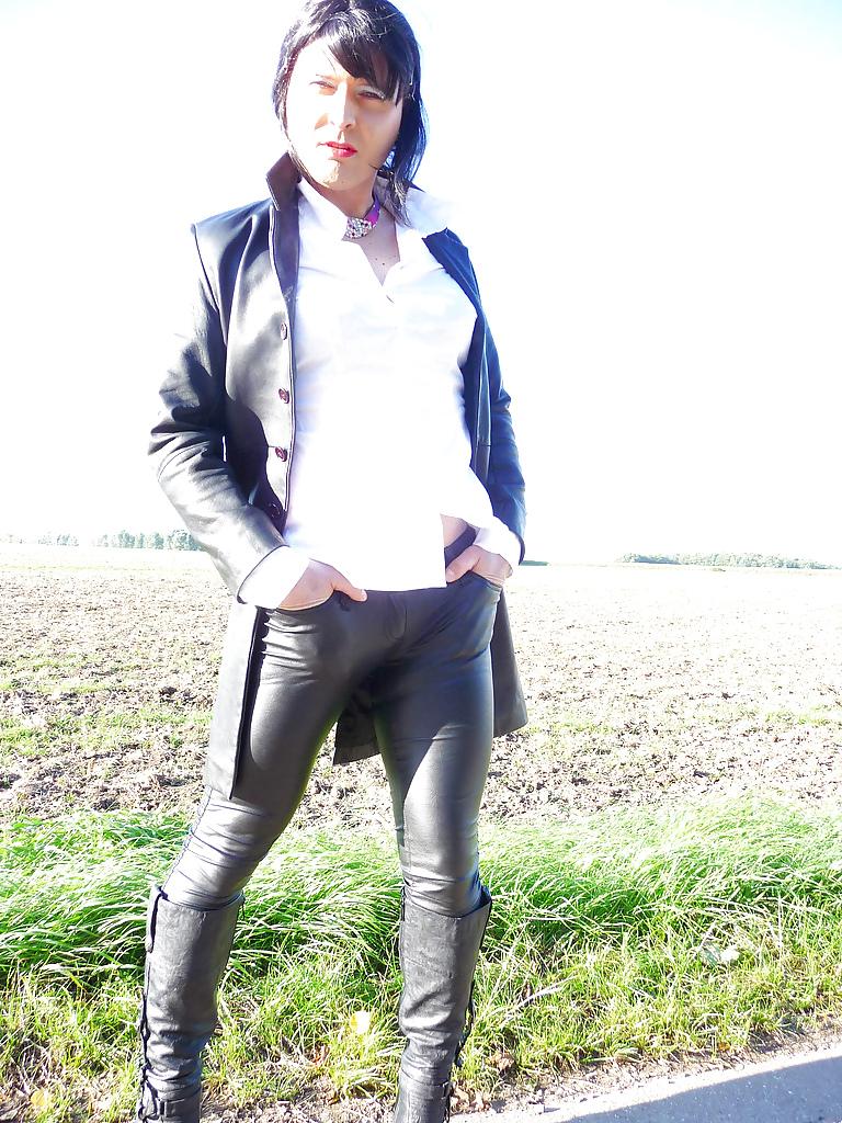 25P Hot young crossdresser