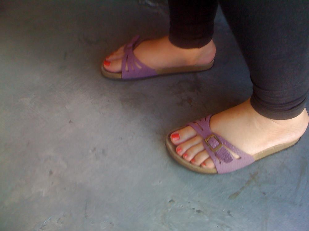 4P Yummier Pinay Feet 2