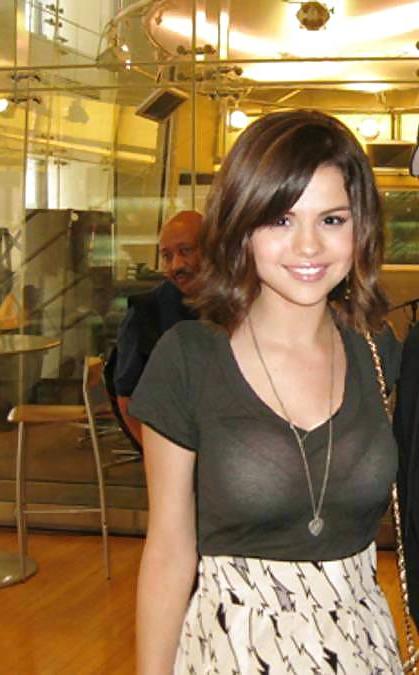 25P Beautiful Celebs Seethrough 2 by Voyeur TROC