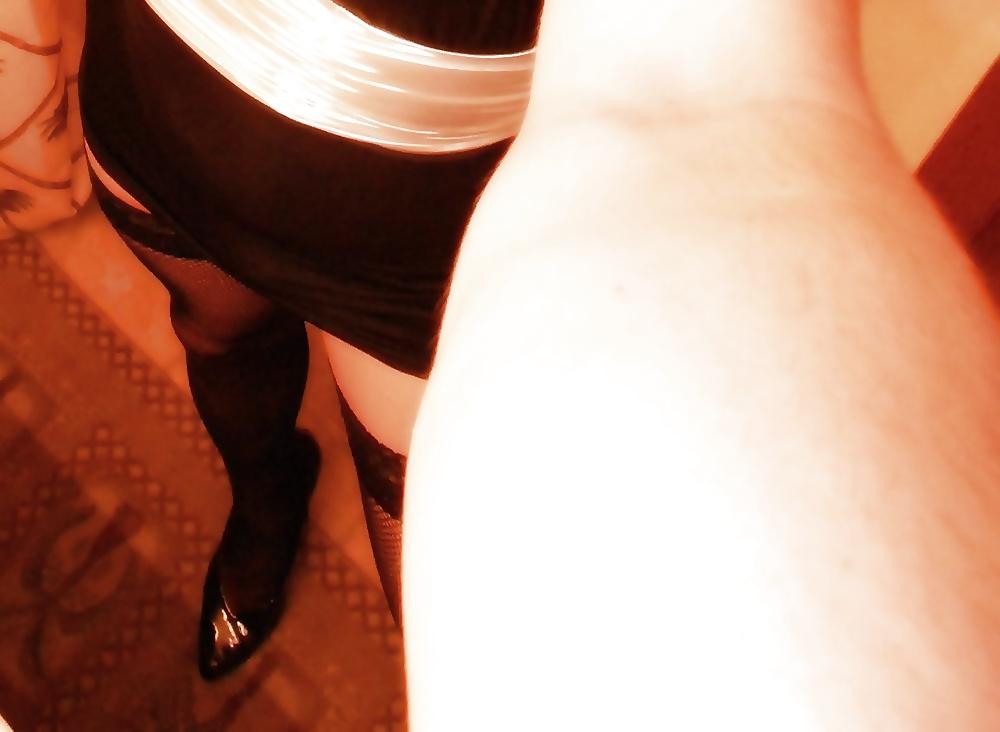 4P Sissyslave in black stockings and heels