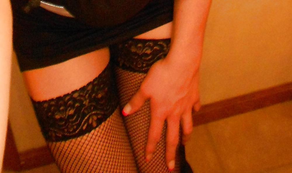 4P Sissyslave in black stockings and heels