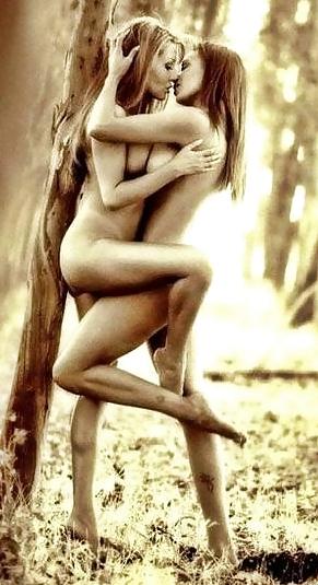 25P Erotic Women Kisses - Session 9
