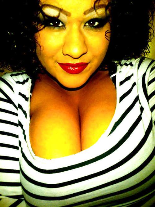 25P Big Boobs on Paislee