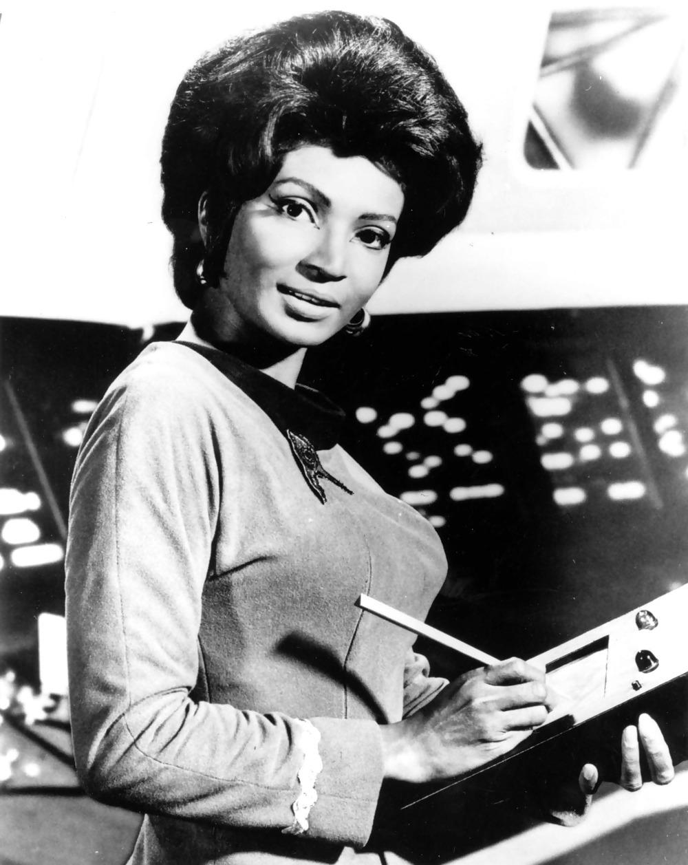 25P Lt. Uhura - Nichelle Nichols Nude - Vintage