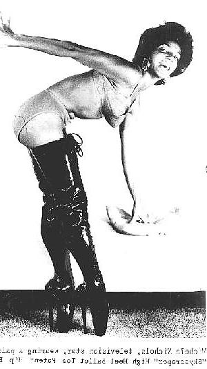 25P Lt. Uhura - Nichelle Nichols Nude - Vintage