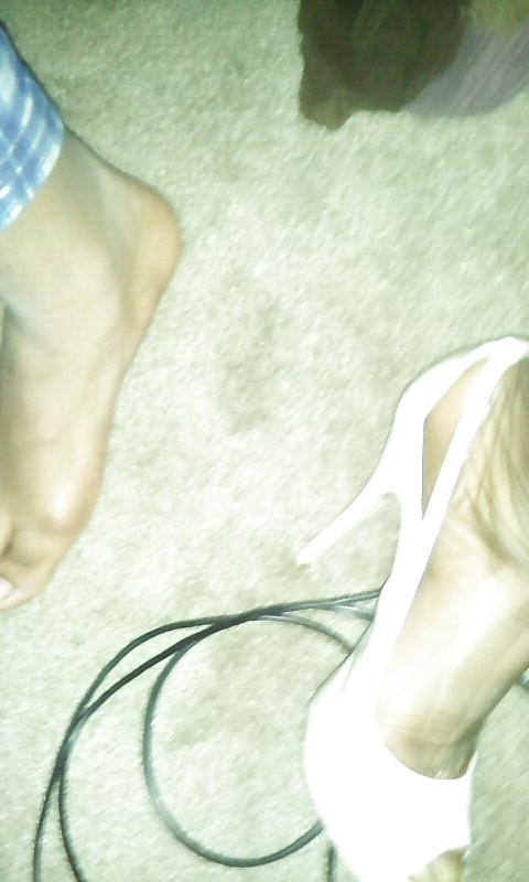 25P Stepmom's Heels and torn sheer pantyhose