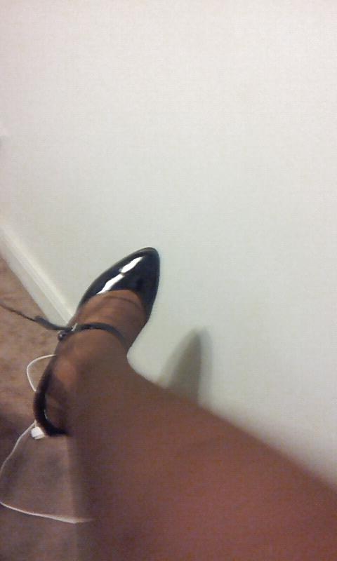 25P Stepmom's Heels and torn sheer pantyhose