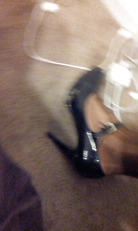 25P Stepmom's Heels and torn sheer pantyhose