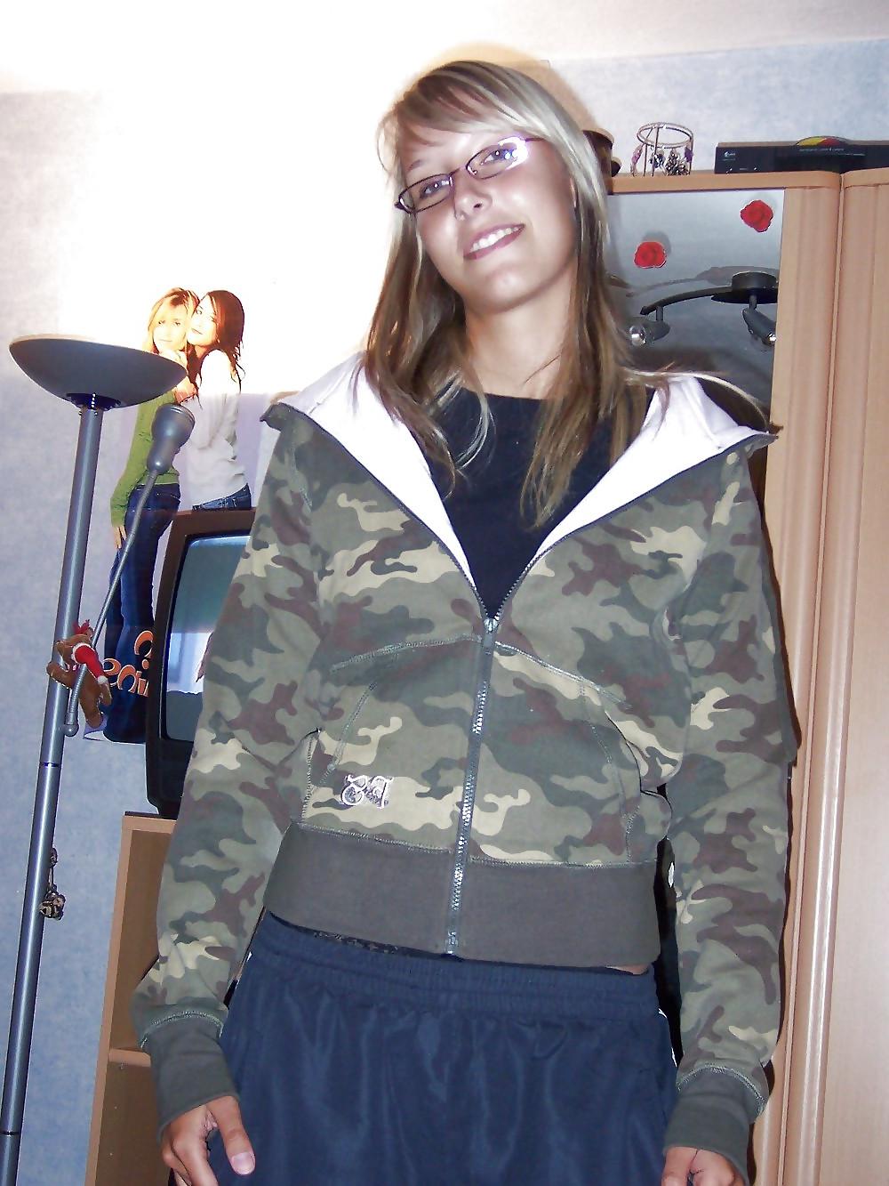 4P Sexy German babe