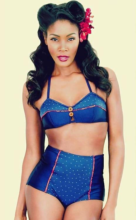 22P Hot Ebony Babes