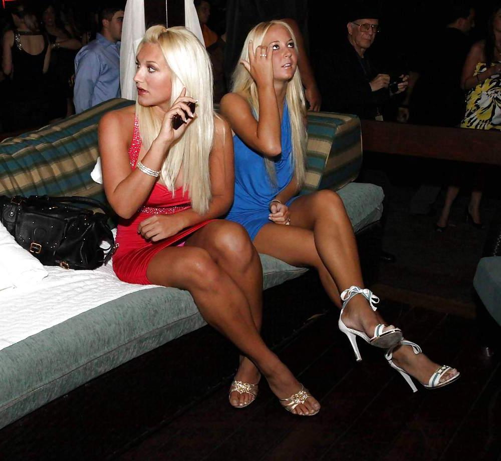 25P Celebs upskirt oops