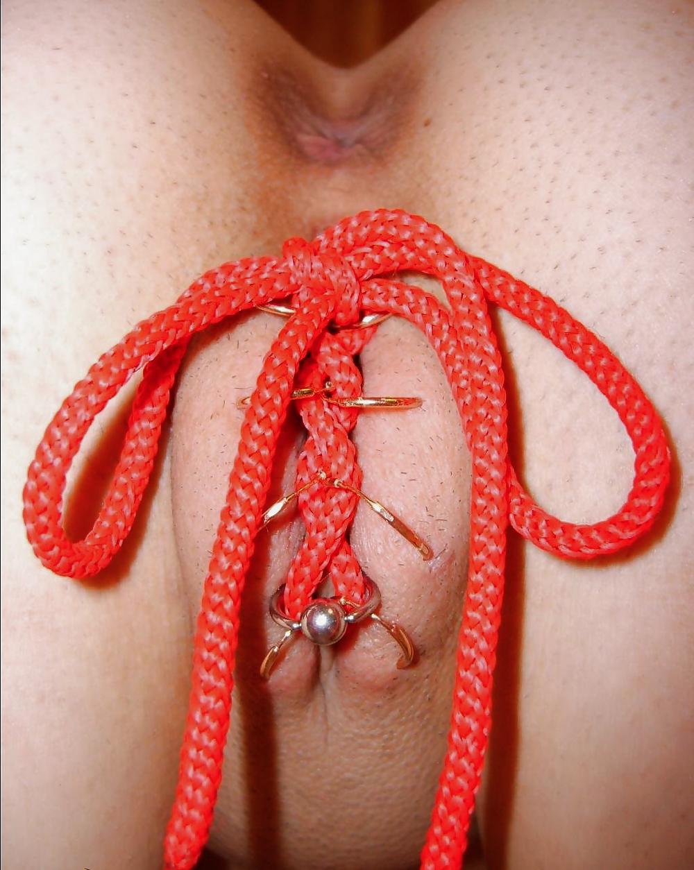 25P Pussy Piercing 5