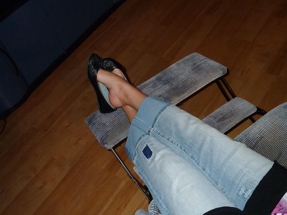 13P Babysitter sexy feet in ballerina