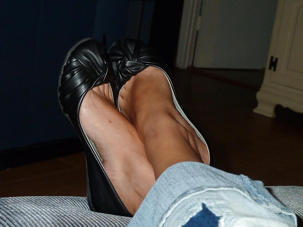 13P Babysitter sexy feet in ballerina