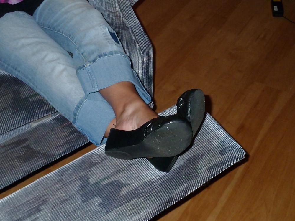 13P Babysitter sexy feet in ballerina