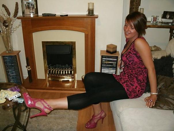 12P Chav babes from the pub 