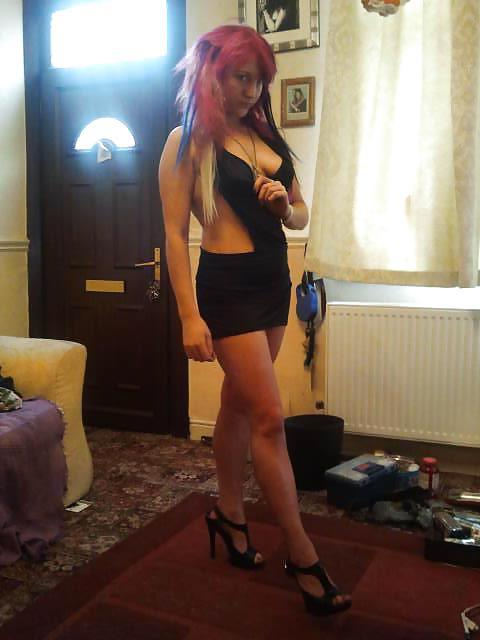 12P Chav babes from the pub 