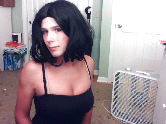 11P Cute Crossdresser
