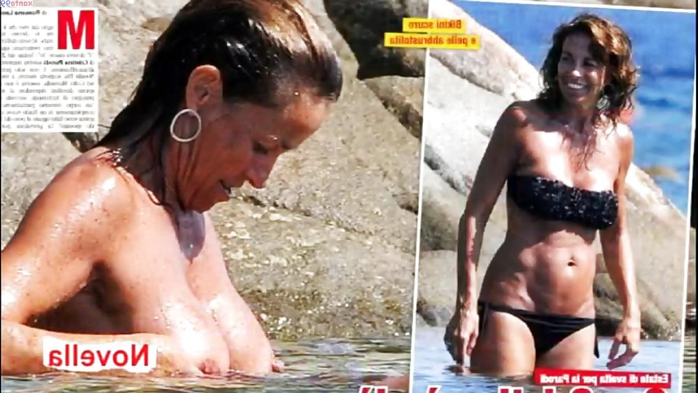 23P Cristina parodiert oben ohne